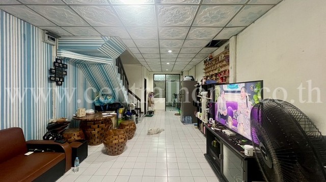 ทาวน์เฮ้าส์ ฉัตรเพชร หนามแดง-บางพลี สมุทรปราการ ใกล้รถไฟฟ้าสายสีเหลือง สถานีศรีด่าน 1