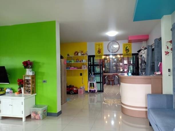 โซนสารภี​ ขาย 7.9​ ล.เท่านั้น​ ​232 ตรว. หอพักและบ้าน พร้อมผู้เช่าเต็ม​​ ​เดินทางสะดวกสบาย​ เฟอร์นิเจอร์ครบ ซื้ออยู่เองหรือปล่อยเช่าก็คุ้ม