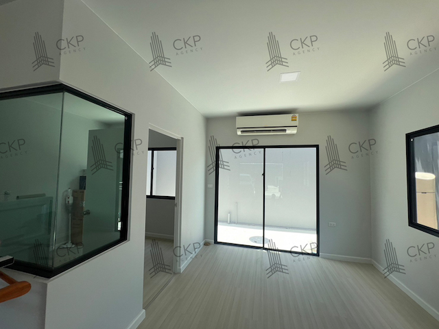 ขาย/เช่า ทาวโฮม Siri Place CharanPinklao (สิริ เพลส จรัญปิ่นเกล้า) ขนาด 31 ตร.วา 4 ห้องนอน 3 ห้องน้ำ ต.มหาสวัสดิ์ อ.บางกรวย จ.นนทบุรี