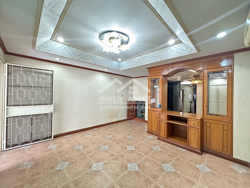 ม.เพ็ญรัตนารัตนาธิเบศร์ MRT บางกระสอ (ตรงข้ามบิ๊กซีรัตนาธิเบศร์)​