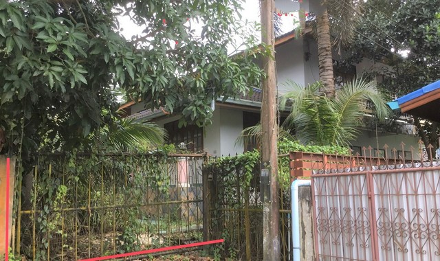 รายละเอียดเพิ่มเติมCode ID : PKK02-12907ราคาขาย      5,934,000 บาท- ขนาดพื้นที่ :   293.50 ตร.ว (2 งาน / 93.50 ตร.ว)- พื้นที่ใช้สอย :      311 ตร.ม- จำนวนห้อง :  4 ห้องนอน 1 ห้องน้ำ- ที่จอดรถ :       1-2 คัน- บ้านเดี่ยว :    2 ชั้น- บ้านเดี่ยวหันทางทิศ : -- อายุอาคาร : 11 ปีพิกัดทรัพย์ :  https://maps.app.goo.gl/iz9scdsGMDckDyyB9สถานที่ใกล้เคียง- ใกล้เทสโก้ โลตัส ตรัง- ใกล้บิ๊กซี ซูเปอร์เซ็นเตอร์ ตรัง- ใกล้โรงเรียนตรังอังสนาบริบาล- ใกล้วัตสัน บิ๊กซี ซูเปอร�