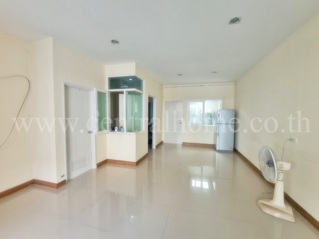 R1 ทาวน์โฮม โกลเด้น ทาวน์ งามวงศ์วาน-ประชาชื่น ใกล้ MRT กระทรวงสาธารณะสุข