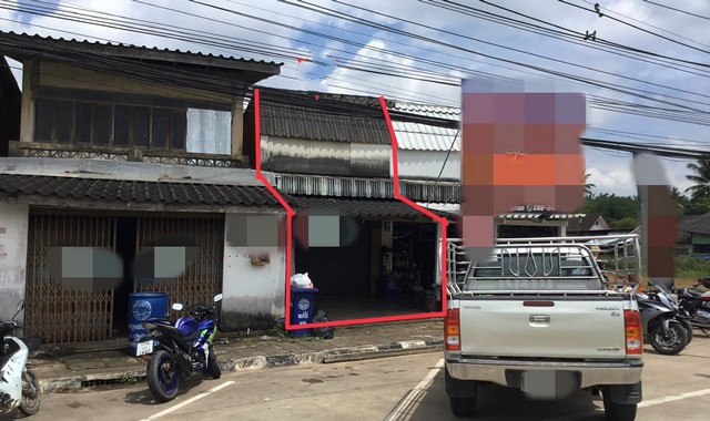 รายละเอียดเพิ่มเติมCode ID :   PKK02-10654ราคาขาย       1,385,000 บาท- ขนาดพื้นที่ :  109.20 ตร.ว (1 งาน / 9.20 ตร.ว) - พื้นที่ใช้สอย :   102 ตร.ม- จำนวนห้อง :  1 ห้องนอน 1 ห้องน้ำ - ที่จอดรถ :   1 คัน- บ้านเดี่ยว  :    1 ชั้น- บ้านเดี่ยวหันทางทิศ : -- อายุอาคาร :    31 ปีพิกัดทรัพย์  :    https://maps.app.goo.gl/miPswDv7vZSpeBmH7สถานที่ใกล้เคียง- ใกล้โลตัส โกเฟรช ซูเปอร์มาร์เก็ต ท่าแซะ- ใกล้ซีเจ เอ็กซ์เพรส สาขาท่าแซะ- ใกล้โรงพยาบาล ท่าแซะ- ใกล้โรงเรียนอนุบ�