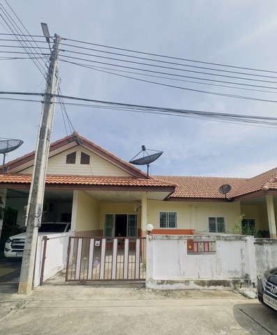  รายละเอียดเพิ่มเติม Code ID : PSC00588  ราคาขาย  1,440,000 บาท- ขนาดพื้นที่ :  25.50 ตร.ว.- พื้นที่ใช้สอย : 62.00 ตร.ม.   - จำนวนห้อง :    2 ห้องนอน 1 ห้องน้ำ  - ที่จอดรถ :   1    คัน พิกัดทรัพย์ : https://maps.app.goo.gl/ypep35jgDrKmv3Kd7    สถานที่ใกล้เคียง- ใกล้ โรงพยาบาล ปิยะเวชช์ระยอง- ใกล้  วัดมาบยางพร- ใกล้  Dohome ดูโฮม สาขา บ่อวิน- ใกล้   บิ๊กซี ซูเปอร์เซ็นเตอร์ บ่อวินสอบถามเพิ่มเติม/นัดชมโทร. 097-419-5982(พลอย)โทร. 096-932-4624(ออมสิน)Line : @panaya (มี@ด้านหน้า)ป�