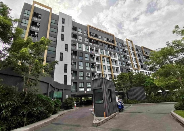   รายละเอียดเพิ่มเติม Code ID : PSC00570  ราคาขาย 1,809,000   บาท- พื้นที่ใช้สอย :  24.47 ตร.ม. - จำนวนห้อง :  1 ห้องนอน 1 ห้องน้ำ พิกัดทรัพย์ :  https://maps.app.goo.gl/A2eceL9aDvWzH7Pa7    สถานที่ใกล้เคียง- ใกล้ มหาวิทยาลัยสยาม- ใกล้ สถานีรถไฟฟ้า เพชรเกษม 48- ใกล้ ซีคอน บางแค- ใกล้  ตลาดบางแคสอบถามเพิ่มเติม/นัดชมโทร. 097-419-5982(พลอย)โทร. 096-932-4624(ออมสิน)Line : @panaya (มี@ด้านหน้า)ปรึกษาสินเชื่อฟรี One Stop Service ดูแลตั้งแต่ต้นจนจบบริษัท ปณยาคิดดี จำกัด 