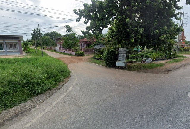 ที่ดินเปล่า 42 - 1 - 33 ไร่ อำเภอขาณุวรลักษบุรี จังหวัดกำแพงเพชรรายละเอียดทรัพย์- ที่ดิน ขนาด 42 - 1 - 33 ไร่ = 16,933 ตารางวา- ที่ดินมีหน้ากว้างประมาณ 189 เมตร ลึก 501 เมตร- ที่ดินอยู่ติดคลอง เหมาะกับทำเกษตร ฟาร์มปศุสัตว์ เนื่องจากอยู่ใกล้แหล่งน้ำ- ที่ดินอยู่ติดถนนลูกรัง - ปัจจุบันปล่อยให้เช่าทำนา- ระยะทางจากทางเข้าวัดดำรงธรรมประมาณ 1 กิโลเมตรทำเลและสถานที่ใกล้เคียง- ตั้งอยู่อ�