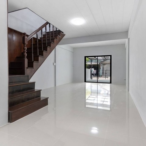 พระปิ่น 3 บางใหญ่-กาญจนาภิเษก ทาวน์เฮ้าส์แต่งใหม่ ติดถนนกาญจนาภิเษก พร้อมอยู่ ใกล้เซ็นทรัลเวสต์เกต