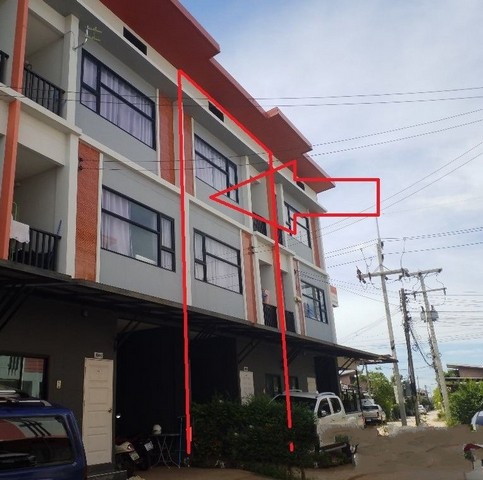 รายละเอียดเพิ่มเติม Code ID :  PSC00648  ราคาขาย  3,195,000  บาท- ขนาดพื้นที่ :  22.00 ตร.ว.- พื้นที่ใช้สอย :  180.00 ตร.ม.- จำนวนห้อง :  3 ห้องนอน 3 ห้องน้ำ - ที่จอดรถ :  1   คัน พิกัดทรัพย์ :  https://maps.app.goo.gl/U5zYw3W2AXxynwUn6    สถานที่ใกล้เคียง- ใกล้  มหาวิทยาลัยมหาสารคาม- ใกล้  บิ๊กซีมหาสารคาม - ใกล้  ไทวัสดุ สาขามหาสารคาม- ใกล้   แม็คโคร มหาสารคาม สอบถามเพิ่มเติม/นัดชมโทร. 097-419-5982(พลอย)โทร. 096-932-4624(ออมสิน)Line : @panaya (มี@ด้านหน้า)ปรึกษาสินเช