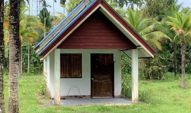 รายละเอียดเพิ่มเติมCode ID : PKK02-09098ราคาขาย         3,988,000 บาท- ขนาดพื้นที่ :  1,144.60 ตร.ว (2 ไร่ / 3 งาน / 44.60 ตร.ว)- พื้นที่ใช้สอย :   19.50 ตร.ม- จำนวนห้อง :   - ห้องนอน - ห้องน้ำ- ที่จอดรถ :  1-2 คัน- บ้านเดี่ยว :     1 ชั้น- บ้านเดี่ยวหันทางทิศ : -- อายุอาคาร :  18 ปีพิกัดทรัพย์ :    https://maps.app.goo.gl/WuFShnQu25eQX9RW8สถานที่ใกล้เคียง- ใกล้โลตัส โกเฟรช ซูเปอร์มาร์เก็ต กันตัง- ใกล้โรงพยาบาลกันตัง- ใกล้ตลาดแว่นฟ้า- ใกล้โรงเรียนบ้านป่าเตียวส