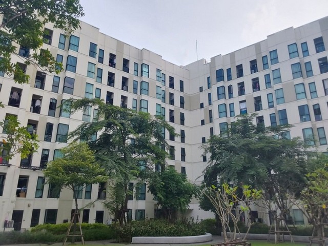 รายละเอียดเพิ่มเติม Code ID :  PSC00651  ราคาขาย  1,566,000  บาท  - พื้นที่ใช้สอย :  27.55 ตร.ม.- จำนวนห้อง :  1 ห้องนอน 1 ห้องน้ำ   พิกัดทรัพย์ :  https://maps.app.goo.gl/uqQ9QcyRHwpGxRti7    สถานที่ใกล้เคียง- ใกล้  BTS แบริ่ง- ใกล้  บิ๊กซี ซูเปอร์เซ็นเตอร์ สำโรง 1- ใกล้  ตลาดใหม่สำโรง- ใกล้  โรงพยาบาลสำโรงการแพทย์ สอบถามเพิ่มเติม/นัดชมโทร. 097-419-5982(พลอย)โทร. 096-932-4624(ออมสิน)Line : @panaya (มี@ด้านหน้า)ปรึกษาสินเชื่อฟรี One Stop Service ดูแลตั้งแต่ต้นจนจบบริษ