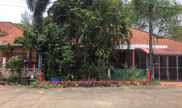 รายละเอียดเพิ่มเติมCode ID : PKK02-12647ราคาขาย          1,014,000 บาท- ขนาดพื้นที่ :  38.10 ตร.ว - พื้นที่ใช้สอย :   66 ตร.ม- จำนวนห้อง :   2 ห้องนอน 1 ห้องน้ำ- ที่จอดรถ :  1-2 คัน- บ้านเดี่ยว :     1 ชั้น- บ้านเดี่ยวหันทางทิศ : -- อายุอาคาร :  13 ปีพิกัดทรัพย์ :     https://maps.app.goo.gl/3cjgERFK5PYvMwE69สถานที่ใกล้เคียง- ใกล้โลตัส โกเฟรช ซูเปอร์มาร์เก็ต ย่านตาขาว - ใกล้โรงพยาบาลย่านตาขาว- ใกล้วัดควนอินทนินงาม- ใกล้โรงเรียนย่านตาขาวรัฐชนูปถั�