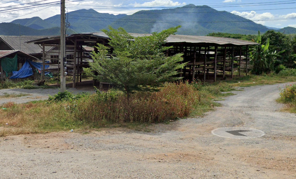 LIST 5123ขายที่ดินสวย พร้อมโกดัง ติดถนนหลัก ลี้-ลำพูน 3 งาน 50 ตร.ว.หน้ากว้าง 20 เมตร ลึก 67 เมตร มีน้ำ-ไฟอยู่ ตำบลป่าพูล อำเภอบ้านโฮ่ง จังหวัดลำพูนhttps://maps.app.goo.gl/tXS1iuKTcsLa812U9 สถานที่ใกล้เคียงโรงพยาบาลบ้านโฮ่ง 10 นาทีโรงพยาบาลส่งเสริมสุขภาพตำบลป่าพลู 8 นาทีสถานีบริการน้ำมันร้านค้าโอมะหละ (มินิมาร์ท) สอบถามรายละเอียดเพิ่มเติมติดต่อคุณป่านโทร. 0654517879Line. Saiparn.netWhatapp. +66654517879Wechat. wxid_aimrg97jntb212Facebook: https://www.facebook.co