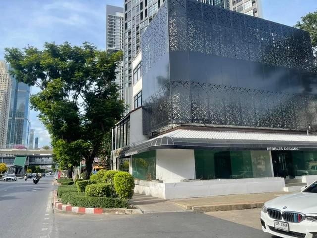 POR3552 ให้เช่า อาคารพาณิชย์ 3 ชั้นครึ่ง ติดถนนใหญ่ ซอยนราธิวาสราชนครินทร์15 ทำเลดี