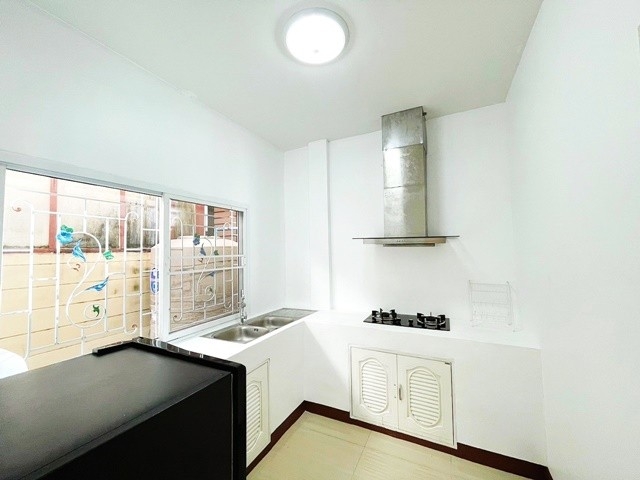 เกาะลอย เซ็นทรัล ศรีราชา อัสสัมชัญ ให้เช่าทาวน์โฮม2ชั้น 24ตรว.160ตรม. 3นอน 3น้ำ 2จอดรถ 3แอร์ เกาะลอย