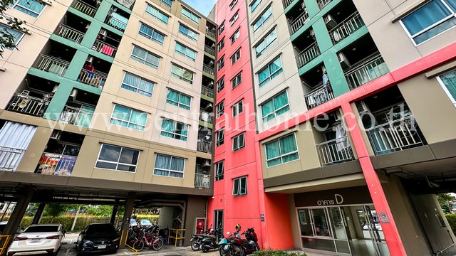 รหัสทรัพย์   4867คอนโด ลุมพินี วิลล์ ราชพฤกษ์ - บางแวก เฟอร์ครบ พร้อมเข้าอยู่ ใกล้ BTS บางหว้าที่ตั้ง : ถนนบางแวก แขวงบางแวก เขตภาษีเจริญ กรุงเทพมหานคร 10160รายละเอียดทรัพย์- พัฒนาโครงการ โดย ลุมพินี - LPN Development- อาคารชุดพักอาศัย จำนวน 5 อาคาร สูง 8 ชั้น จำนวนห้อง 1,085 ยูนิต- พื้นที่ใช้สอย 26.16 ตารางเมตร (อาคาร D ชั้น 3: วิวสระว่ายน้ำ) จากประตูห้องเข้าไปหันทางทิศเหนือ- ค่าส่วนกลางชำระท