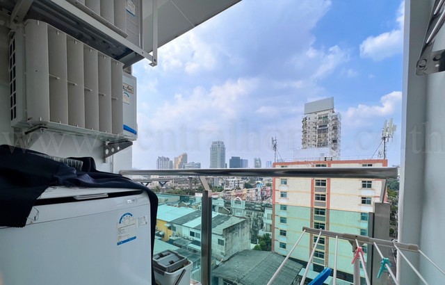 R1 คอนโด ชาโตว์ อินทาวน์ วิภาวดี 10 ซอย อินทามระ 33  ใกล้ MRT สถานีสุทธิสาร