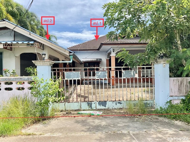   รายละเอียดเพิ่มเติม Code ID : PKK02-10619  ราคาขาย  3,147,000 บาท- ขนาดพื้นที่ :   199.00 ตร.ว.- พื้นที่ใช้สอย :  242.20 ตร.ม. - จำนวนห้อง :  4 ห้องนอน 2 ห้องน้ำ  - ที่จอดรถ :    1   คัน- บ้านหันทางทิศ : - พิกัดทรัพย์ : https://maps.app.goo.gl/77NHrBVdFQ35pzBy7    สถานที่ใกล้เคียง- ใกล้โรงพยาบาลบางสะพาน- ใกล้ซีเจ มอร์ สาขาบางสะพาน - ใกล้ โลตัส โกเฟรช บางสะพาน- ใกล้ตลาดท่าเกวียน สอบถามเพิ่มเติม/นัดชมโทร. 097-419-5982(พลอย)โทร. 096-932-4624(ออมสิน)Line : @panaya (มี@ด้านห�