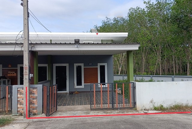 ขายทาวน์เฮ้าส์    หมู่บ้านมณีวรรณ ตรัง (PKK03-05686)