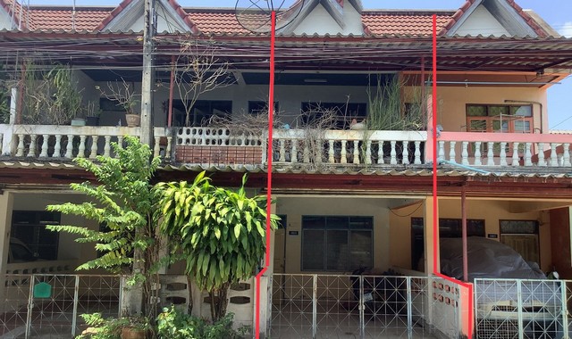 รายละเอียดเพิ่มเติมCode ID :   PKK03-05685ราคาขาย        1,880,000 บาท- ขนาดพื้นที่ :  19.40 ตร.ว- พื้นที่ใช้สอย :    147.60 ตร.ม- จำนวนห้อง :  3 ห้องนอน 2 ห้องน้ำ- ที่จอดรถ :      1-2 คัน- ทาวน์เฮ้าส์ :  2 ชั้น- ทาวน์เฮ้าส์หันทางทิศ : -- อายุอาคาร :  27 ปีพิกัดทรัพย์ :      https://maps.app.goo.gl/gb2AoxyhwvN2kGJR7สถานที่ใกล้เคียง- ใกล้เทสโก้ โลตัส ตรัง- ใกล้โรงพยาบาลวัฒนแพทย์ ตรัง- ใกล้ถนนคนเดินสถานีรถไฟตรัง- ใกล้โรงเรียนเทศบาล 6 (วัดตันตยาภิรม)สอบถ�