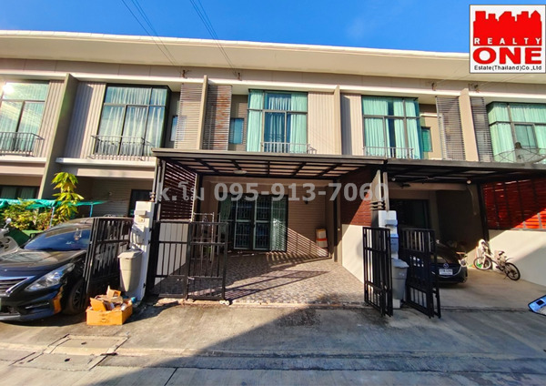 LIST.8017  ขาย ทาวน์โฮม 2 ชั้น พาทิโอ ลาดกระบัง – มอเตอร์เวย์ ถ.หลวงแพ่ง ทับยาว ลาดกระบัง กทม. 10520รายละเอียดเพิ่มเติม– ทาวน์โฮม 2 ชั้น ขนาด 18.1 ตรว. พทส.118 ตรม.– ประกอบด้วย 3 นอน 2 น้ำ 1 ห้องทำงาน 1 ห้องรับแขก– ตกแต่ง บิ้วอินครัว ต่อเติมโรงจอดลด ปูกระเบื้ยงเต็มพิ้นที่– แถมแอร์ 2 ตัว เครื่องทำน้ำอุ่น ปั๊มน้ำ ม่านมู่ลี่ มุ้งลวดเหล็กดัด– หันหน้าทิศใต้การเดินทาง– มอเตอร์เวย์ 300 เมตร– Ai