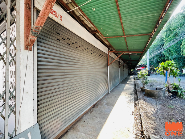 ขายที่ดินพร้อมห้องแถว 7 ห้อง เนื้อที่ 124 ตร.ว. [M25661]ติดถนนสระบุรี-หล่มสัก (21) อ.ชัยบาดาล จ.ลพบุรีที่ดินอยู่ตรงข้าม สำนักงานขนส่ง ชัยบาลดาลที่ดินติดถนน 4 เลน ถนนสายสระบุรี-หล่มสัก (ทางหลวงหมายเลข 21)หน้ากว้างด้านติดถนนประมาณ 30 เมตร ที่ดินติดถนนสาธารณะทำเล ติดถนนทางหลวง ทำบ้านพักอาศัย ประกอบธุรกิจได้หลายประเภท ร้านค้า อู่ซ่อมรถ ศูนย์อาหาร ของฝาก ประกันภัยรถยนต์ ขนส