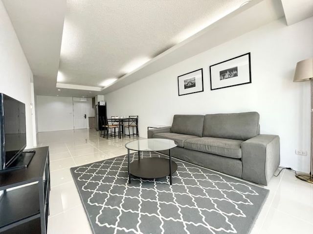 The Waterford Sukhumvit 50, safe, convenient, peaceful, 3rd floor, BTS On Nut.***Service for selling/renting houses, condos and giving advice. If interested, contact at any time***Interested in additional details or pictures or making an appointment to see the room?You can contact Ekachai (Aui).T. 089-799-5598Line ID: @auiauiaui001 (add @ in front)-------------------------------------------------- ------------Room type: 2 bedrooms, 2 bathroomsSize 97 sq m., 3rd floor, Building 2Clean room, beautifully decorated, ready to move in.details-------------------------------------------------- ------------Rental price: 25,000 baht per month-------------------------------------------------- ------------*Nearby important places (Based on information from Google Map)1. Tesco Lotus On Nut2. Big C On Nut3. Emporium5. Bangkok University, Kluaynamthai6. Wales International School7. BTS On Nut-------------------------------------------------- ------------Rental conditions1 year rental contractPay 1 mo