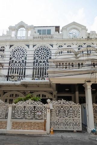 PO114 ให้เช่าทาวน์โฮม 4 ชั้น เอกมัยวิลล่า Ekkamai Villas ใกล้ทองหล่อ ราคาเช่า 55,000 บาท