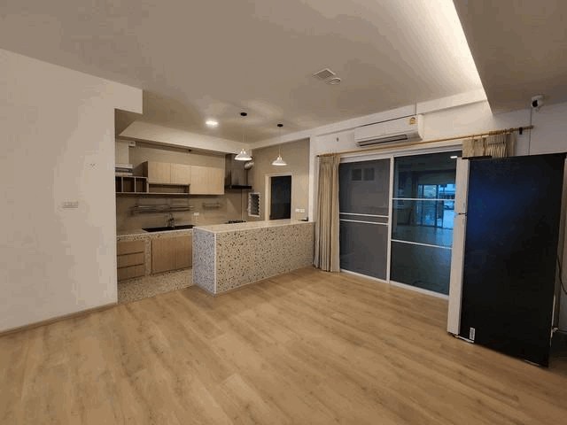 C4190 ให้เช่าและขายทาวน์โฮม 2 ชั้น โครงการ Indy บางนา รามคำแหง2 ใกล้เมกะบางนาเนื้อที่ 28 ตรว.  2 ชั้น 3 ห้องนอน 3 ห้องนอนสนใจนัดชมติดต่อ รหัสประกาศC4190คุณเฟลม  0638956397ID line : 0638956397: https://line.me/ti/p/LTVhEi9gAFC4190 ให้เช่าและขายทาวน์โฮม 2 ชั้น โครงการ Indy บางนา รามคำแหง2 ใกล้เมกะบางนาทาวน์โฮม 2 ชั้น โครงการ Indy บางนา รามคำแหง2ขนาด 28 ตรว.3 ห้องนอน3 ห้องนอนฟรีแอร์ 4 ตัว เครื่องใช้ไฟฟ้า และโซฟาถนนหน้าบ้านกว้าง 16 เมตร