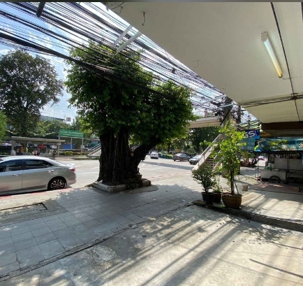 ให้เช่า อาคารพาณิชย์ 3 ชั้น ถนนประชาชื่น เหมาะทำหน้าร้าน ธุรกิจ สำนักงาน อาศัย