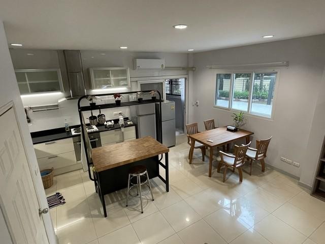 C4159 ให้เช่าทาวน์โฮม 3 ชั้น โครงการบ้านกลางกรุงแกรนด์เวียนนา - พระราม 3 พร้อมเฟอร์นิเจอร์ หลังมุม ใกล้เซ็นทรัลพระราม 3