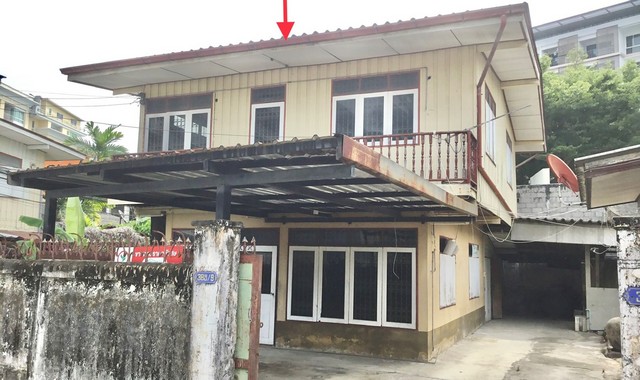   รายละเอียดเพิ่มเติม Code ID : PKK02-14447  ราคาขาย 7,757,000  บาท- ขนาดพื้นที่ :   125.20 ตร.ว.- พื้นที่ใช้สอย :  160.00 ตร.ม. - จำนวนห้อง :  3 ห้องนอน 1 ห้องน้ำ  - ที่จอดรถ :    1   คัน- บ้านหันทางทิศ : ตะวันตกเฉียงเหนือ พิกัดทรัพย์ : https://maps.app.goo.gl/1L5Sgt8TaDYFr47R8    สถานที่ใกล้เคียง- ใกล้โลตัส โกเฟรช หัวหิน- ใกล้โรงพยาบาลหัวหิน 4 มหาการุณย์ convenient   - ใกล้โรงพยาบาล หมอบุญครอง- ใกล้โรงพยาบาลซานเปาโล  สอบถามเพิ่มเติม/นัดชมโทร. 097-419-5982(พ�