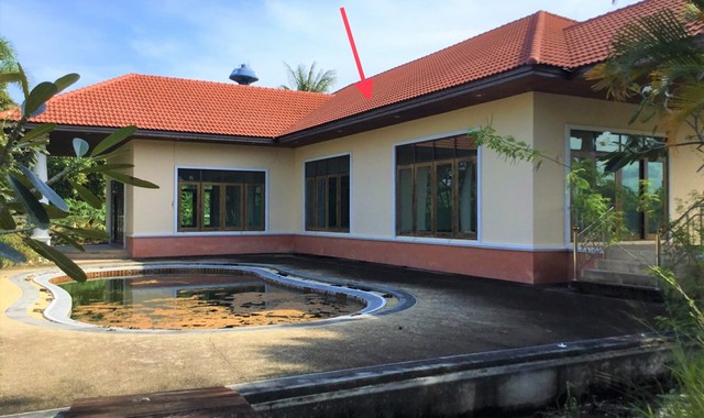   รายละเอียดเพิ่มเติม Code ID : PKK02-12380  ราคาขาย 5,789,000  บาท- ขนาดพื้นที่ :   240.00 ตร.ว.- พื้นที่ใช้สอย :   319.00 ตร.ม.- จำนวนห้อง :  3 ห้องนอน 3 ห้องน้ำ  - ที่จอดรถ :   1    คัน- บ้านหันทางทิศ : -พิกัดทรัพย์ : https://maps.app.goo.gl/GREBrQkAUMrUZp9m9    สถานที่ใกล้เคียง- ใกล้ตลาดนัดวังก์พง- ใกล้โรงพยาบาลค่ายธนะรัชต์  - ใกล้แม็คโคร สาขาปราณบุรี- ใกล้ซีเจ ซูเปอร์มาร์เก็ต สาขาบ้านทับใต้  สอบถามเพิ่มเติม/นัดชมโทร. 097-419-5982(พลอย)โทร. 096-932-4624(ออ