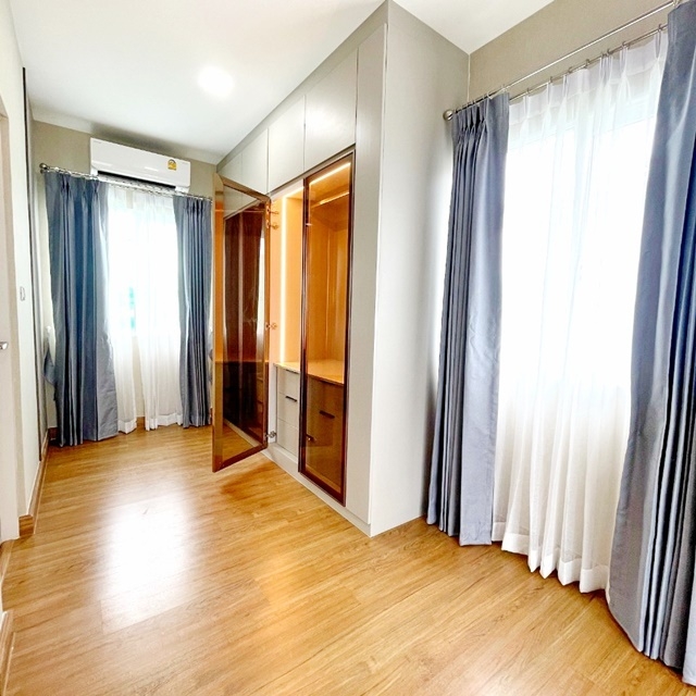 บางพลี กิ่งแก้ว MEGA บางนา แกรนด์ พลีโน่ ไม่เคยมีผู้เช่า เฟอร์ครบ 38ตรว.148ตรม. 3นอน บางนา กม. 10 บ้านแฝด 2 ชั้นมือหนึ่ง  3น้ำ 2จอดรถ 4แอร์