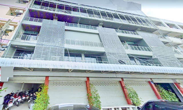 ออฟฟิศตกแต่งแล้ว มีลิฟท์ ตลาดบางเขน ติดรถไฟฟ้า BTS ขาย-เช่าอาคารพาณิชย์5ชั้น 6คูหา 120ตรว. 2,200ตรม. 249,999B-M 85ลบ. 30ห้อง 26น้ำ 30จอดรถBangKen Next to BTS 5-story commercial building for sale-rent. 5 floors 6 units decorated office has elevator 120sq.wa. 2,200sq.m. 249,999B-M 85 million baht 30rooms 26bath 30parking.ซ.อัมรินทร์ ถ.พหลโยธิน แขวงอนุสาวรีย์ เขตบางเขน กรุงเทพมหานคร 1022030 ห้องประชุม26 ห้องน้ำ30 จอดรถสถานที่ใกล้เคียงมหาวิทยาลัยราชภัฏพระนคร (1.5 กม.)มหาวิทยาลัยเกริก ( 1.5 กม.)โรงเรียนเทคนิครัต