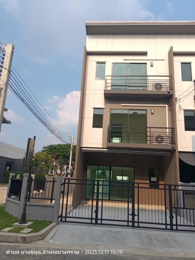 ให้เช่าทาวโฮม 3 ชั้น เนื้อที่ 31 ตร.ว.  3 ห้องนอน 3 ห้องน้ำ โครงการบ้านกลางเมือง ถนนราชพฤกษ์- สาทร