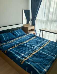 ให้เช่า หรือ ขายNoble revolve ratchada 2 แต่งครบ ชั้น 11 วิวถนนรัชดา ขนาดห้อง 25.35 ตรม. 1ห้องนอน 1 ห้องน้ำปล่อยเช่าเดือนละ 16,000 บาท สัญญาขั้น 1 ปีแรกเข้า ประกัน 2 เดือน + ล่วงหน้า 1 เดือน ราคา 3,650,000 บาท ค่าโอนคนละครึ่งเครื่องใช้ไฟฟ้า- ตู้เย็น 2บาน- TV 42  - เครื่องซักผ้าฝาหน้า- เครื่องอบผ้า- ไมโครเวฟ- แอร์- เครื่องทำน้ำร้อน พร้อมเฟอร์นิเจอร์- เตียงพร้อมที่นอน5 ฟุต- ตู้เสื้อผ้า- โต๊ะเครื่องแป้ง- โซฟา- 