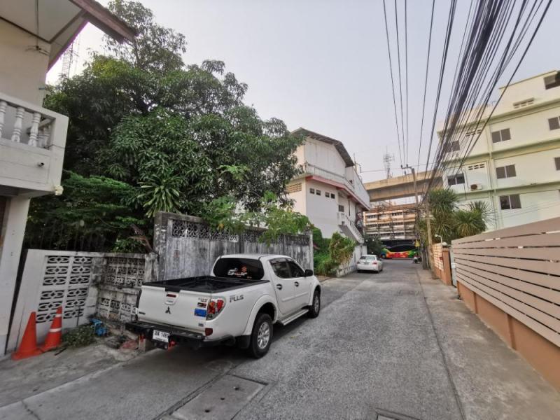 EPL-BR0043 ให้เช่าอาคารพาณิชย์ ใกล้สถานี BTSศรีนครินทร์  ติดถนนใหญ่สุขุมวิท เนื้อที่ 400 ตารางวา พร้อมอาคาร 1000 ตรม. 3 ชั้น