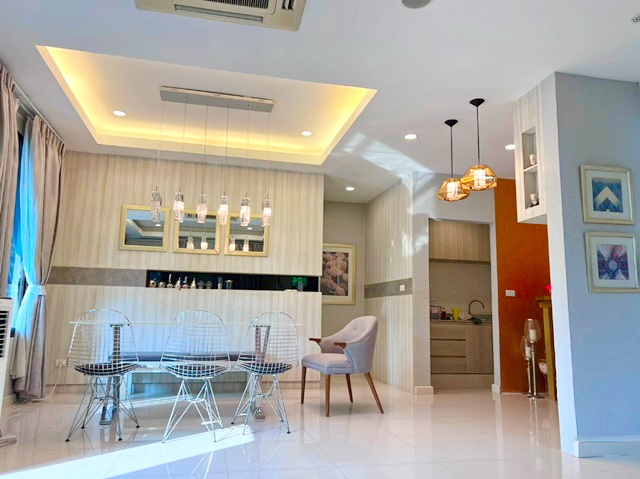 ทองหล่อ เอกมัย ให้เช่าคฤหาสน์ 3 ชั้น 7นอน ให้เช่า Elite หรู พัฒนาการ 7น้ำ 84ตรว. 354ตรม. 11แอร์ ไม่เคยอยู่ built inพร้อม