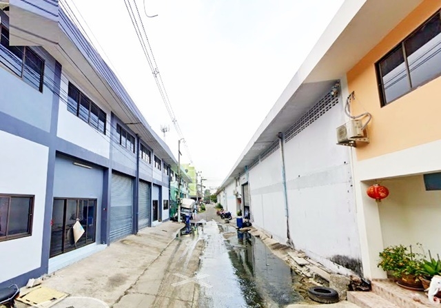 PTT  ไทวัสดุ ตลาดเพชรโพธิ์แจ้ ขาย-เช่าโรงงาน ถูกที่สุด โกดัง พร้อมอาคารสำนักงาน 2 ชั้น 86ตรว. 526ตรม. 3นอน 4น้ำ 2จอดรถ