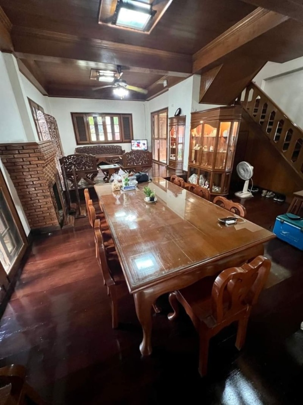 ให้เช่า 35,000 บาท/เดือน บ้านเดี่ยว 2 ชั้น เนื้อที่ 92 ตรว. อำเภอเมือง ใจกลางเมืองเชียงใหม่ ห่างถนนซูปเปอร์ไฮเวย์ 80 เมตร