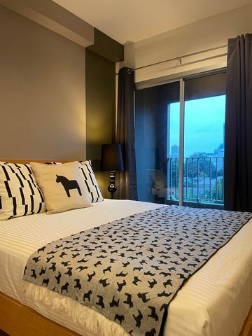 Seed Musee Sukhumvit 26, spacious, safe, peaceful, 5th floor, BTS Phrom Phong.***Service for selling/renting houses, condos and giving advice. If interested, contact at any time***Interested in additional details or pictures or making an appointment to see the room?Contact Ekachai (Aui)T. 089-799-5598Line ID: @auiauiaui001 (add @ in front)-------------------------------------------------- ------------Room type: 1 bedroom, 1 bathroomSize 44 sq m., 5th floorClean room, beautifully decorated, ready to move in.details-------------------------------------------------- ------------Rental price: 24,000 baht per month-------------------------------------------------- ------------* Complete electrical appliances- Air conditioning- fridge- TV- washing machine-------------------------------------------------- ------------*facilities– Swimming pool, fitness– Security guard, project CCTV, Key Card door– Stream, garden-------------------------------------------------- ------------*Nearby impor