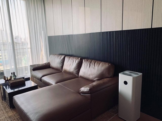 Beatniq Sukhumvit 32 is private, peaceful, livable, 9th floor, BTS Thonglor.***Service for selling/renting houses, condos and giving advice. If interested, contact at any time***Interested in additional details or pictures or making an appointment to see the room?Contact Ekachai (Aui)T. 089-799-5598Line ID: @auiauiaui001 (add @ in front) (Agent Post)Room type: 2 bedrooms, 2 bathroomsSize 83 sq m., 9th floorClean room, beautifully decorated, ready to move in.details-------------------------------------------------- ------------Rental price: 100,000 baht per month-------------------------------------------------- ------------*Facilities worth using– a hotel-standard lobby– swimming pool– steam and sauna– fully-equipped gym with boxing and yoga studio– reading lounge with meeting room– a rooftop outdoor recreational area– semi-outdoor jacuzzi pool-------------------------------------------------- ------------*Nearby important places (Based on information from Google Map)- BT