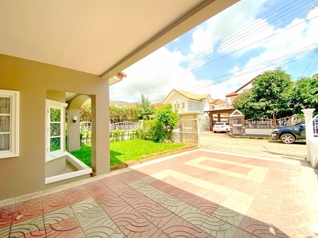 KFC โลตัส รังสิต-นครนายก คลอง4 นานาชาติสยาม มาร์เก็ตวิลเลจ ให้เช่าบ้านเดี่ยว2ชั้น  เฟอร์ครบ เลี้ยงสัตว์ได้ 60ตรว. 225ตรม. 3นอน 3น้ำ 4แอร์