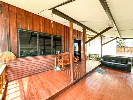 Bungalow style detached house in Bang Por area, Ang Thong Subdistrict, Koh Samui District, Surat Thani Province.