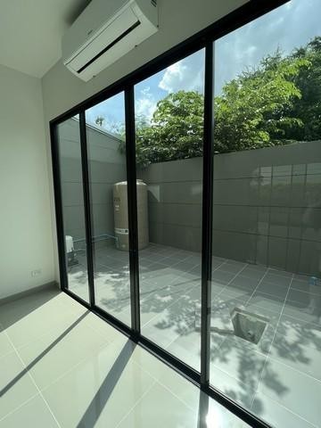 POR127 ให้เช่า โฮมออฟฟิศ 4 ชั้น หลังมุม พรีเมี่ยม เพลส มิกซ์ เอกมัย-รามอินทรา ราคาเช่า 60,000 บาท