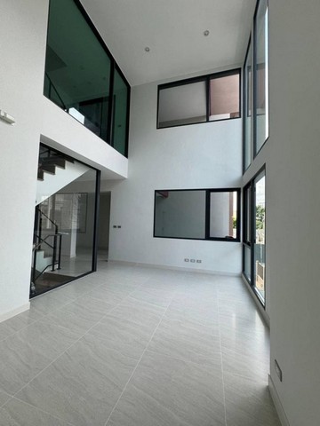 PB3616 ให้เช่าทาวน์โฮม 4 ชั้น โครงการ บ้านกลางเมือง คลาสเซ่ สุขุมวิท 77 อ่อนนุช 21 ใกล้ รถไฟฟ้าสายสีเขียว (สถานีอ่อนนุช)