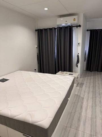 PB3612 ขายทาวน์โฮม 2 ชั้น ย่านโชคชัย 4 ซอย 22 หมู่บ้าน เลิศอุบล ข้างกองปราบ บ้านรีโนเวทใหม่