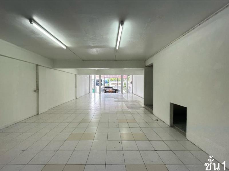 ให้เช่าอาคารพาณิชย์5ชั้นย่านพระราม3สาธุประดิษฐ์ยานนาวาใกล้ธนาคารกรุงศรี สำนักงานใหญ่