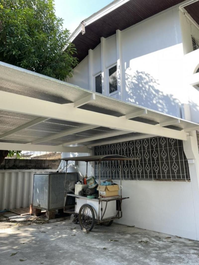 HR6884ให้เช่าบ้านเดี่ยว 2 ชั้น เนื้อที่ 120 ตารางวา  3 ห้องนอน 2 ห้องน้ำ  บ้านรีโนเวทใหม่  โซนรามคำแหงตอนต้น สนใจติดต่อคุณสามารถ 0918070863 ID line : samart863บ้านสองชั้นรีโนเวทใหม่ ที่ดิน 120 ตร.วา- 3 ห้องนอน- 2 ห้องน้ำ- ติดตั้งสุขภัณฑ์ใหม่- ติดตั้งซิ้งค์ล้างจานใหม่- จอดรถได้ 4 คัน- มีพื้นที่ปลูกต้นไม้บ้านเปล่าให้เช่า จอดรถได้ 4 คัน โซนรามคำแหงตอนต้น ม.รามคำแหง หัวหมาก เอแบครามคำแหง ทาวน์อินท