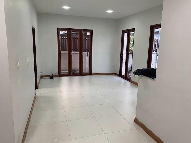 ขายบ้านเดี่ยว 3ชั้น ซอยบางกระดี่1 แสมดำ บางขุนเทียน พระราม2 ขนาดที่ดิน 92 ตารางวา 4 ห้องนอน 4  ห้องน้ำ พื้นที่ใช้สอย 330 ตารางเมตร